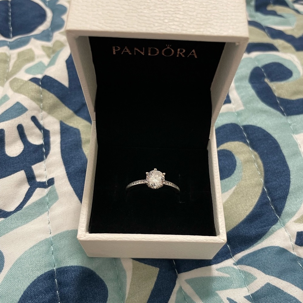 **AUTHENTIC** PANDORA Clear Sparkling Crown Solitaire Ring